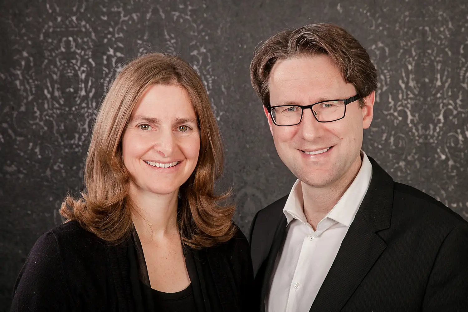 Ulrike und Christian Göbel von der Reisebörse Bensheim im persönlichen Beratungsgespräch.